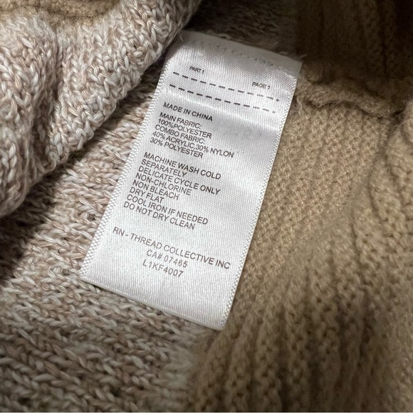 Laundry By Shelli Segal Beige and Cream Crop Sweater with Bell Sleeves size L - Picture 8 of 10